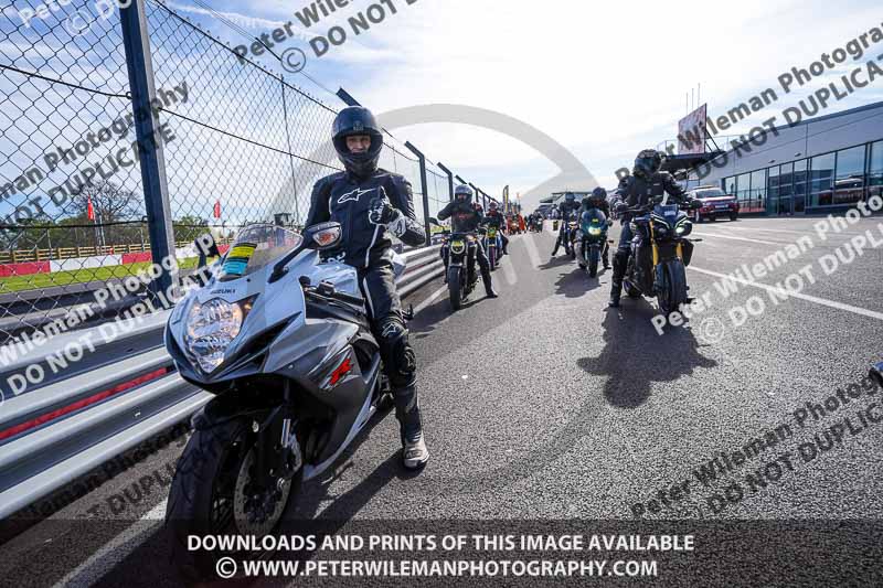 donington no limits trackday;donington park photographs;donington trackday photographs;no limits trackdays;peter wileman photography;trackday digital images;trackday photos